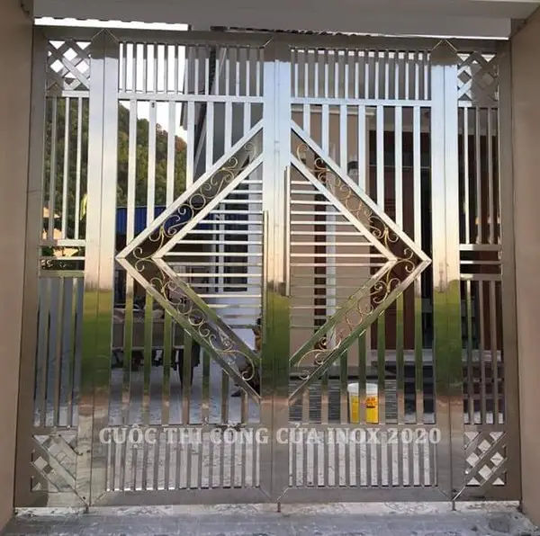Mẫu cửa cổng inox 4 cánh đẹp Sự lựa chọn hoàn hảo cho ngôi nhà của bạn